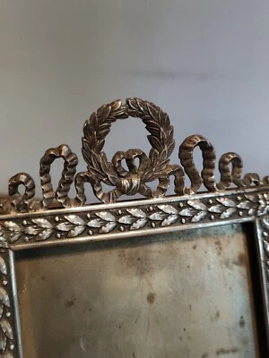 Marco de fotos francés plateado de bronce estilo imperio de finales del siglo XIX Foto 1 de 4