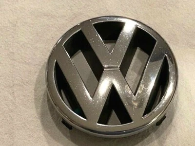 2000-2005 VW Volkswagen Jetta & Jetta Wagon Front Grille Emblem OEM 1J5853601ULM - Image 1 of 2