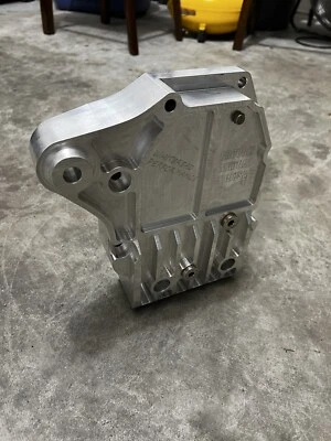 BMW E90/e91/e92/e93 335d 2.81 Billet Differential Cover - Image 1 of 2