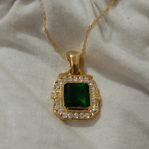 2.10 Ct Emerald Simulated Green Emerald Halo Gift Pendant 14K Yellow Gold Over - Picture 1 of 5