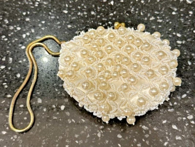 Walborg Mini Clutch Purse White Pearl Beaded Chain Jewel Kiss Lock Hong Kong VTG - Image 1 of 4