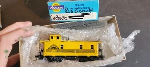 EX BOXED HO Scale Train Car ATHEARN RIO GRANDE CABOOSE MAIN LINE KNUCKLERS - Picture 1 of 2