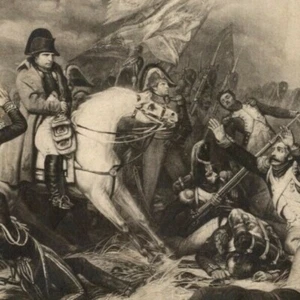 um 1911 russische / kyrillische Postkarte Napoleon zu Pferd in schwerer Schlacht - Bild 1 von 3