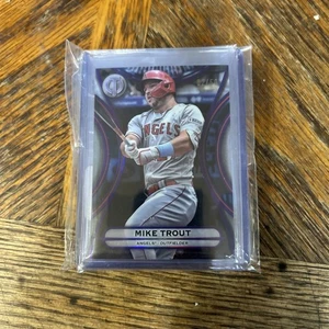 Mike Trout 2025 Topps Numbered 2/50 Card and More! 9 Karten insgesamt - Bild 1 von 10