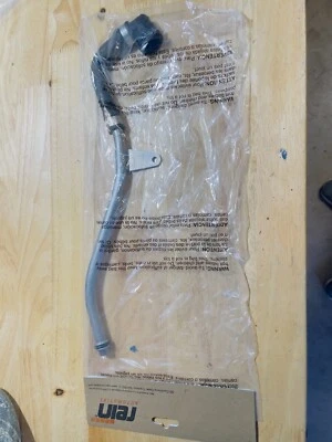 Heat Exchanger to Water Hose REIN AUTOMOTIVE CHE0163P for BMW E38 740I - Image 1 of 4