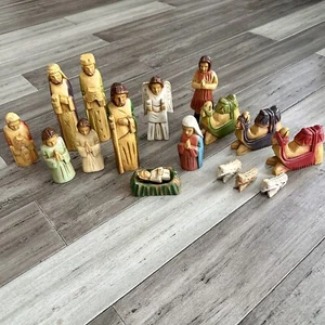 16 Piece Wooden Nativity Set Hand Carved Painted Wood Vintage Philippines - Picture 1 of 14