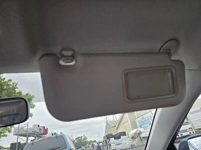 二手右遮阳板适合:2009 年丰田卡罗拉 A 级 — 第 1/4 张图片