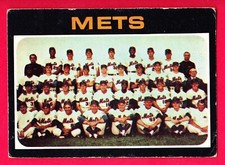 1971 TOPPS #641 NEW YORK METS TEAM CARD W/YOGI BERRA/TOM SEAVER/NOLAN RYAN