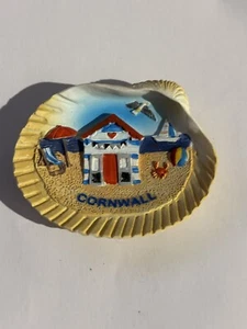Cornwall Fridge Magnet Shell Shape 3D Hand Painted Resin Beach Hut Travel Gift - Picture 1 of 3