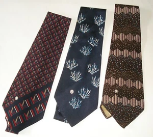 Valentino Vintage Set of 3 Ties Cravattes Made in Italy 100% Silk Assorted Color - Picture 1 of 9