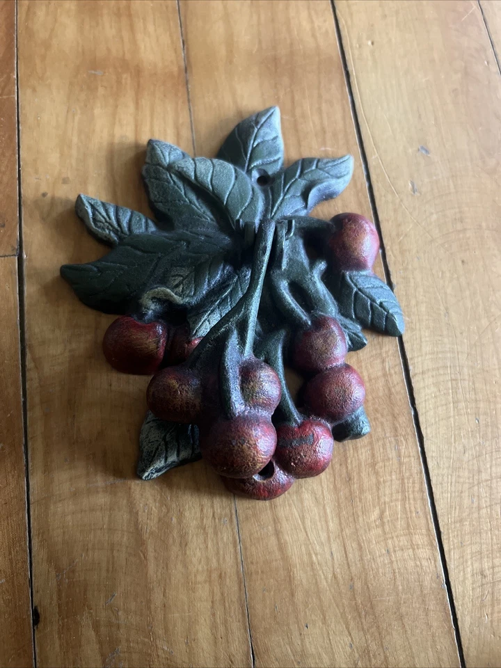 Aldaba de hierro fundido cereza  Foto 1 de 3