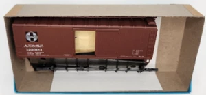 Kit HO Athearn #5231: ATSF Santa Fe, 40 ft coche de caja de madera, NUEVO - Imagen 1 de 3