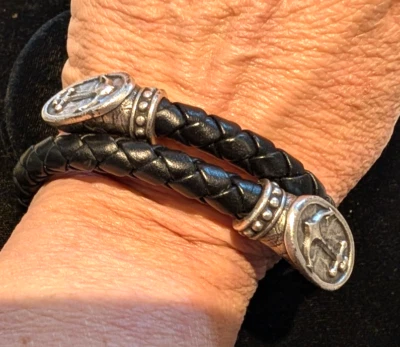 Pulseira de couro preto prata âncora Alex & Ani - Imagem 1 de 3