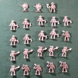 Lote de 23 metales de fantasía vintage Hellborn, Hobgoblins, Heritage (1980) 1452, 25 mm - Imagen 1 de 6
