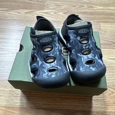 Sandalias Keen Stingray para niños talla 8 negras de cuero con llovizna punta redonda impermeables Foto 1 de 4