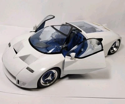 Ford GT40 1 18 Race Car Le Mans Racing Custom Built 12 Concept 24 Maisto - Image 1 of 4