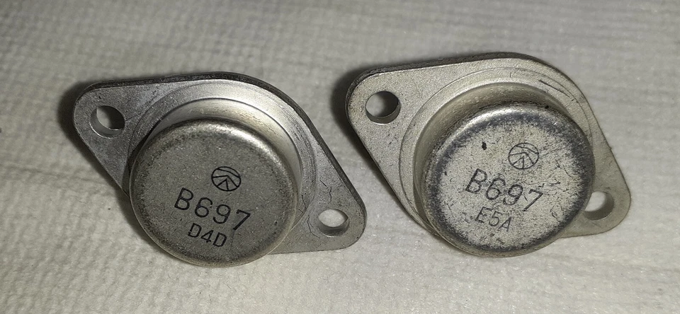 Hitachi 2SB697 High Voltage Transistors. NOS. - Image 1 of 1