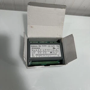 Emerson Climate Technologies Dixell Temperature Controller XM679K-4D1F2B - Picture 1 of 4