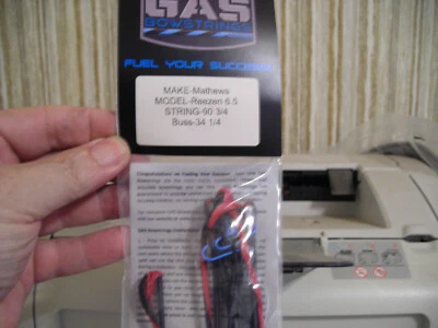 Gas Bowstrings Mathews REEZEN Bowstring And Cable Set W/ Speed Nocks Black & Red - Image 1 of 2