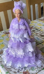 knitted doll toilet roll cover - Picture 1 of 6