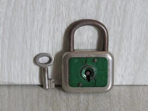 Vintage Abus Metall grün Wirbel Emaille? Ges Gesch Schloss Schlüssel Nr 88 Germany LESEN - Bild 1 von 18