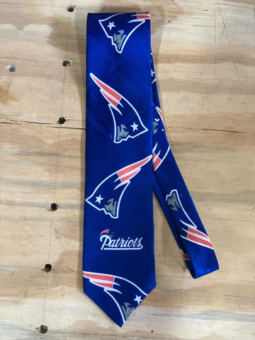 New England Patriots Neck Tie - Ralph Marlin - Vintage - Tie - NFL Cover
