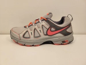 Beautiful! Womens NIKE AIR ALVORD 10 Athletic Shoes - Size US 11 M - Picture 1 of 9