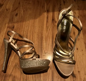 Kurt Geiger Nine West Champagner Riemchen Heels Sandalen Gr. UK6 - Bild 1 von 2