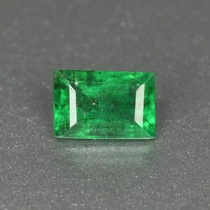 0.28 Ct Topnotch Octagan Cut 4.6 x 3.1 MM 100% Natural Green Zambia Emerald - Picture 1 of 5