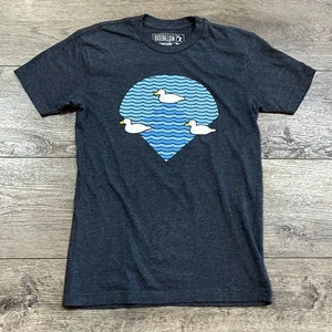 Baseballism Ducks on the Pond Blue T-Shirt - Men's Size Small - Foto 1 di 7