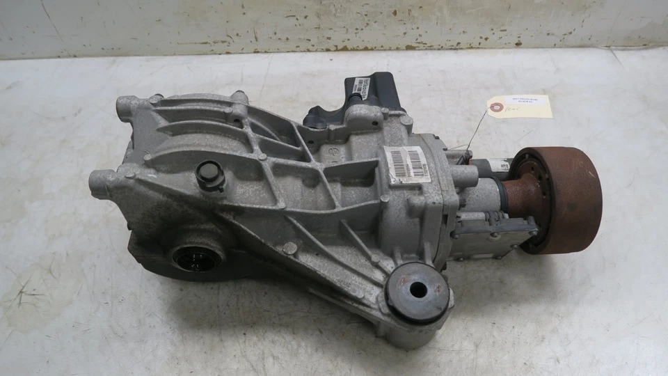 2018-2022 Volvo XC60 OEM AWD Rear Differential Assembly 3.33 Ratio P1216694 - Image 1 of 4