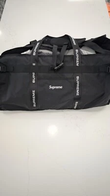 Bolso de Mano Supreme Large Haul Negro Supreme New York Foto 1 de 4