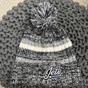 WINNEPEG JETS NHL VINTAGE KNIT RETRO 2-TONE RIBBED CUFFED BEANIE CAP HAT AS NEW - Picture 1 of 4