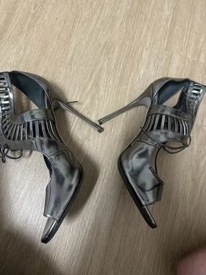 Tacones para mujer Sergio Rossi 39 plateados Foto 1 de 4