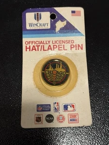 Chicago Cubs Skyline Circle MLB Lapel Pin Wincraft New - Picture 1 of 3