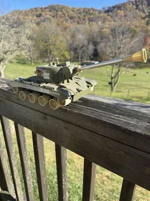 Juguete batería tanque bulldog luz REMCO vintage años 60 - no funciona Foto 1 de 4