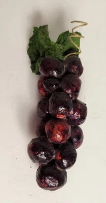 Estatuilla de uvas púrpura uvas papel maché México imitación comida decoración de verano Foto 1 de 4