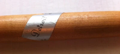 Mini bate de béisbol de recuerdo de madera de los Tigres de Detroit de colección ANTIGUO A diferencia de otros inusual Foto 1 de 4