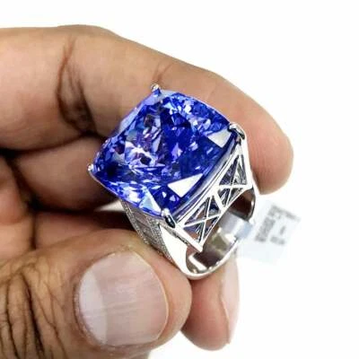 Anillo fino único de tanzanita talla cojín cuadrado llamativo de 40,18 quilates y circonita cúbica de 1,12 quilates Foto 1 de 4