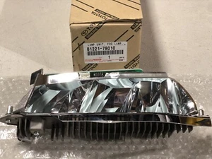 Genuine Lexus NX200t F Sport Left Fog Lamp 81221-78010 OEM - Picture 1 of 5