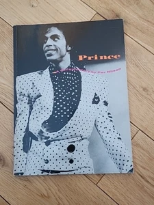 PRINZ EIN DOKUMENTARFILM VON PER NILSEN SELTENES BUCH Erstausgabe 1990 UPTOWN  - Bild 1 von 9