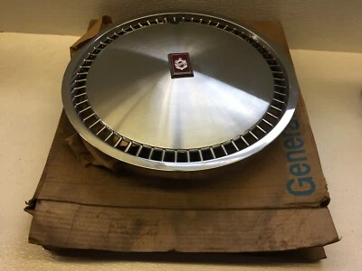 Tapacubos GM NOS 1980-90 Oldsmobile 15" cubierta de rueda 88 98 Custom Cruiser Foto 1 de 4