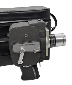 Cámara de película Keystone Americana modelo K-774 vintage de 8 mm sin probar con estuche - Imagen 1 de 7