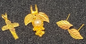 Lot of 2 Black Hills 10K Gold Pendants & Earrings Set ~ 1.75grams - Picture 1 of 6