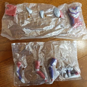 Juego de figuras de acción Ultraman Tiga, detalle rojo y morado, bolsa incluida - Imagen 1 de 3