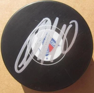 Artemi Panarin signed Rangers Hockey Puck Beckett BAS Authentic auto - Picture 1 of 3