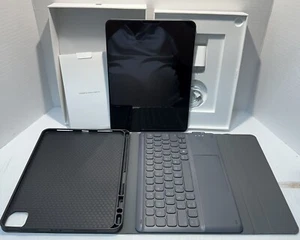 Apple iPad Air 2022 11 pulgadas quinta generación - 256 GB, Wi-Fi, gris espacial + teclado inalámbrico - Imagen 1 de 10