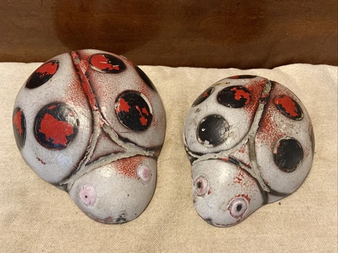 PAIR OF WEATHERED WORN LADYBUGS VINTAGE CEMENT/CONCRETE GARDEN STATUES Cover
