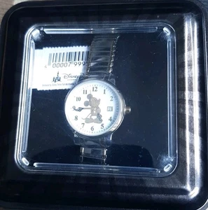 Micky Mouse Disney Parks Watch Gender Neutral OPEN BOX WITH PAPERS EUC - Picture 1 of 9