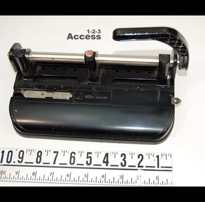 Punzón de papel de escritorio ACCO modelo 350 resistente con 3 orificios ajustables EE. UU. negro de colección Foto 1 de 4